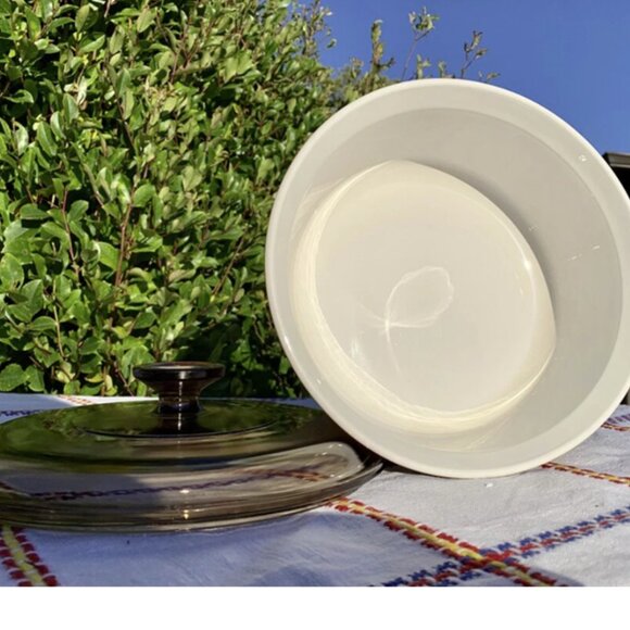 3 Pc Vintage Corning Ware French Bisque 2.5 Qt F1B , 1.5 Qt F5B, Quiche F3B - Picture 5 of 6